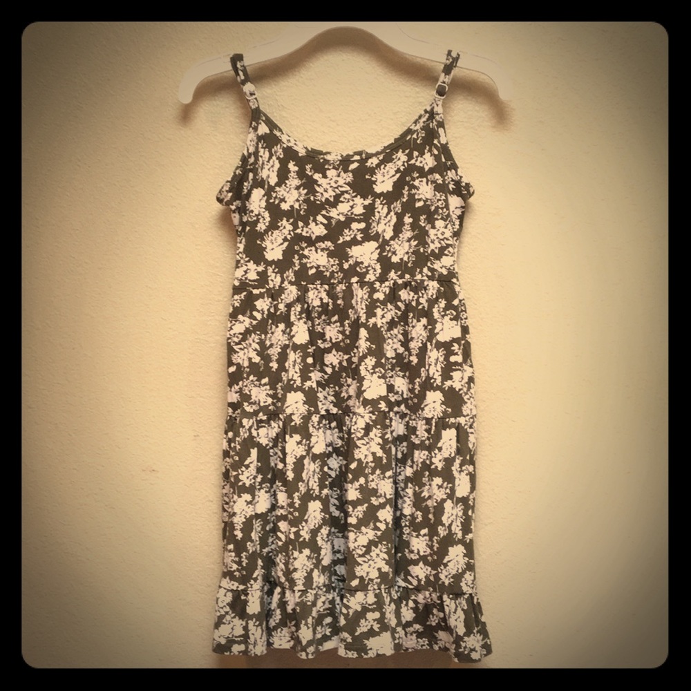 Tucker + Tate Floral Sundress, Size M (8/10)